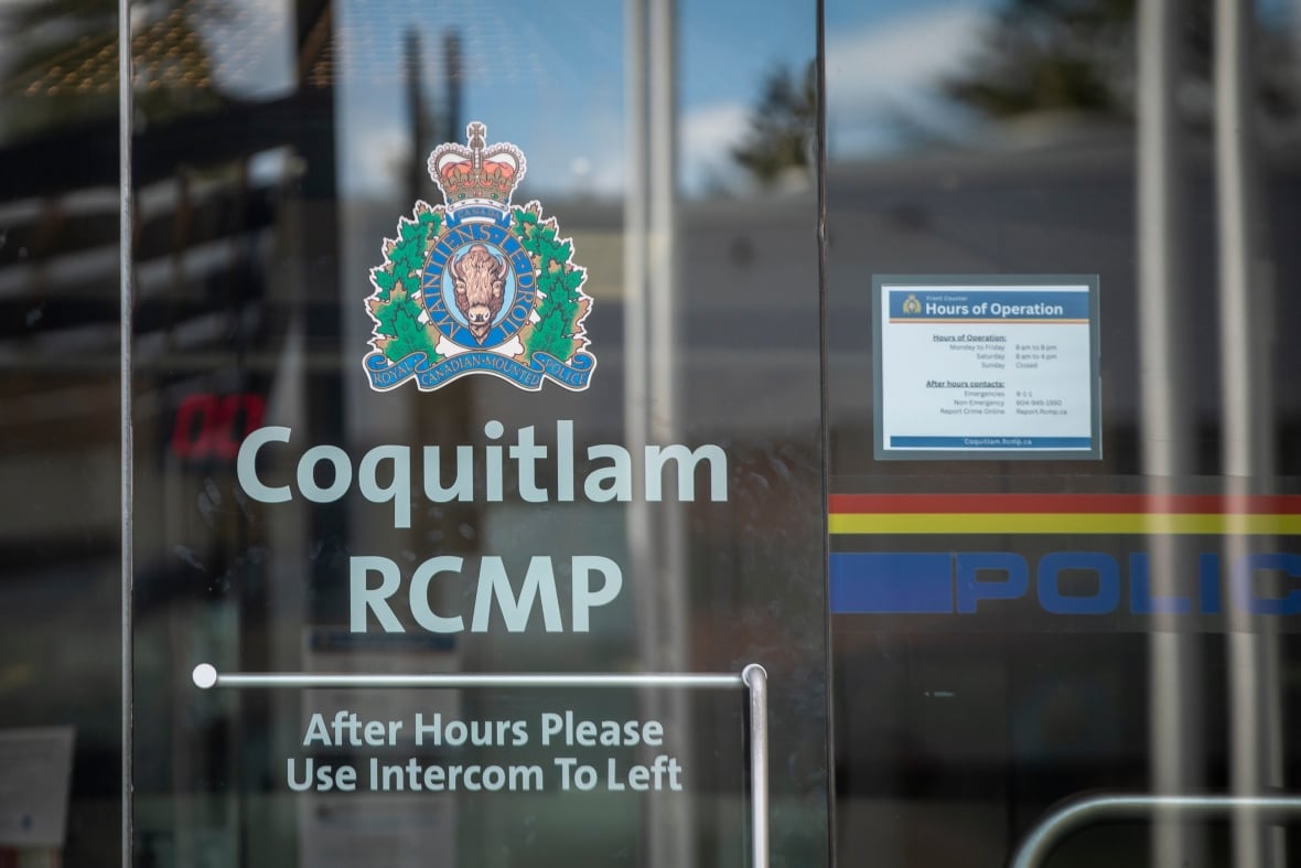 Whistleblower in RCMP probe says he participated in group chats to 'fit in'