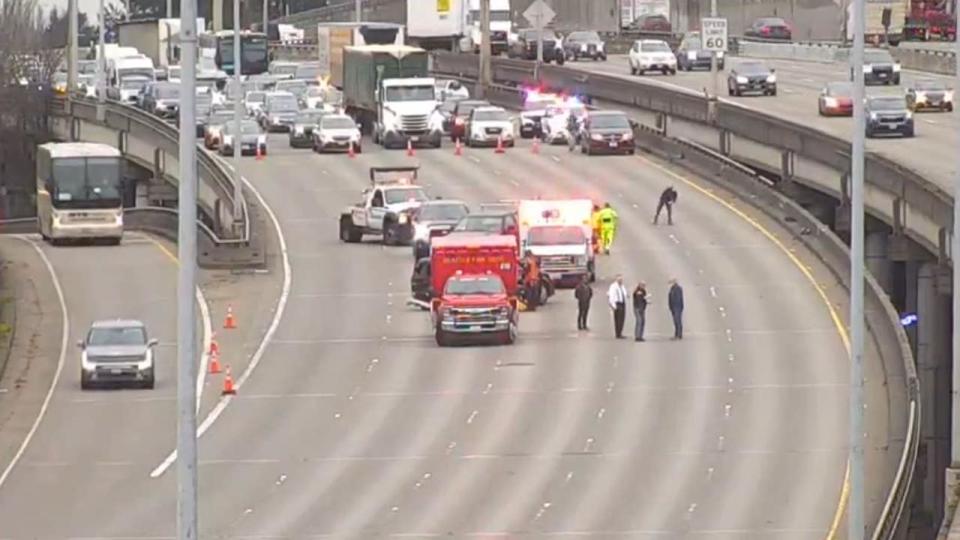 Several people hurt in crash on I-5 south in downtown Seattle