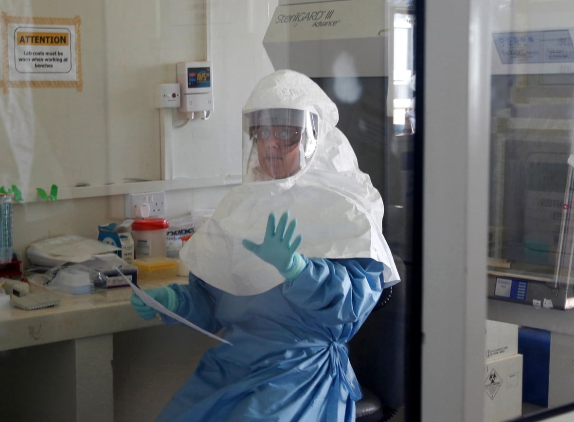 Ebola vaccine trial begins in Uganda amid outbreak